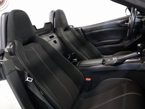 Used 2017 FIAT 124 Spider Classica image 49