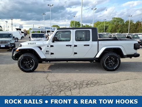 Used 2022 Jeep Gladiator Sport AWD/4WD image 6