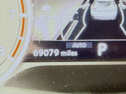 Used 2023 Nissan Rogue S image 16