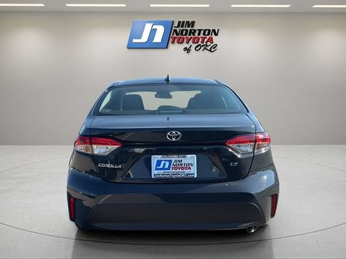 Used 2026 Toyota Corolla LE w/ LE Premium Package FWD image 6