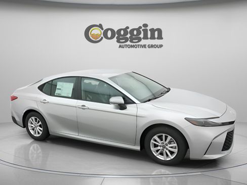 Used 2026 Toyota Camry LE w/ Convenience Package FWD image 24