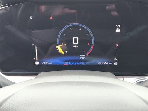 Certified 2024 Chevrolet Trax LT w/ Sunroof Package image 16