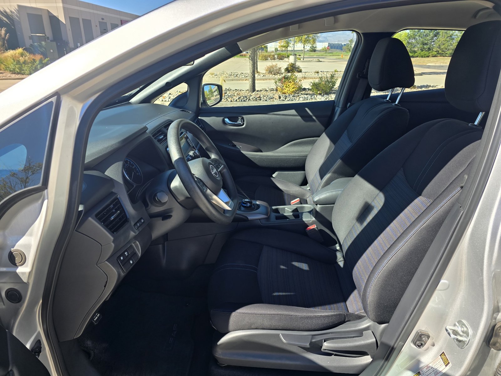 Used 2025 Nissan Leaf S FWD image 12