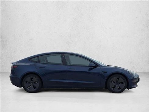 Used 2023 Tesla Model 3 Standard Range image 4