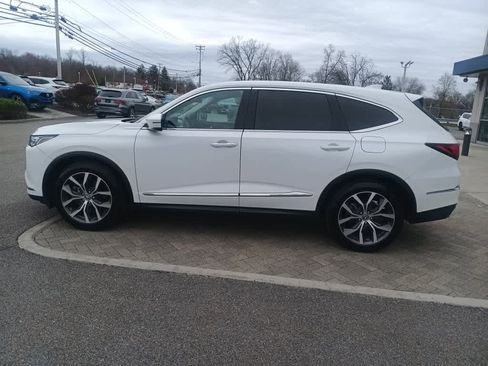 Used 2023 Acura MDX SH-AWD w/ Technology Package image 3