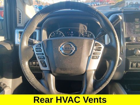 Used 2021 Nissan Titan SV w/ SV Convenience Package RWD image 15