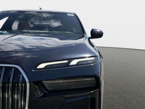 Used 2023 BMW 740i 740i image 10