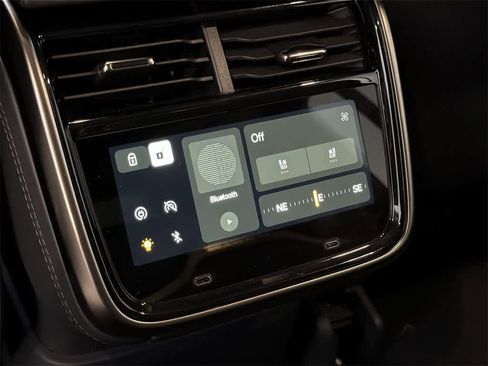 Used 2022 Rivian R1S Launch Edition image 30