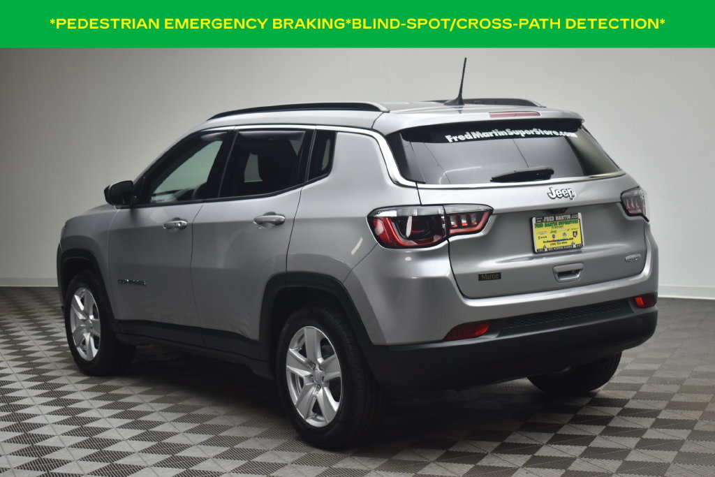 Used 2022 Jeep Compass Latitude FWD image 4