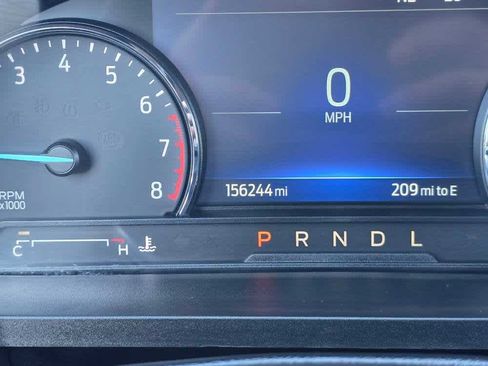 Used 2022 Ford Explorer XLT w/ Equipment Group 202A image 24