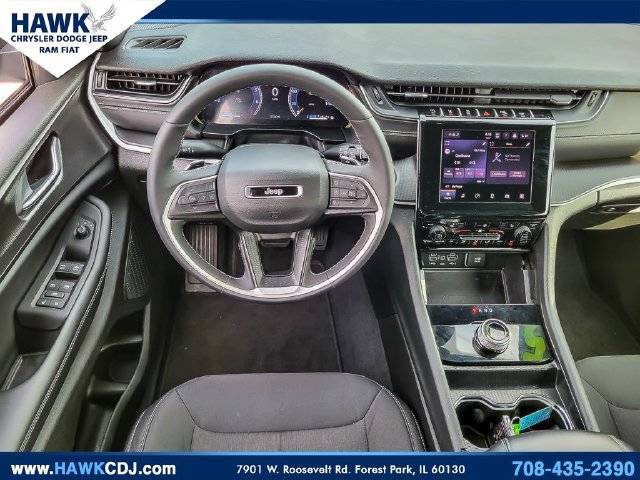 Certified 2025 Jeep Grand Cherokee Laredo X w/ Luxury Tech Group I AWD/4WD image 13