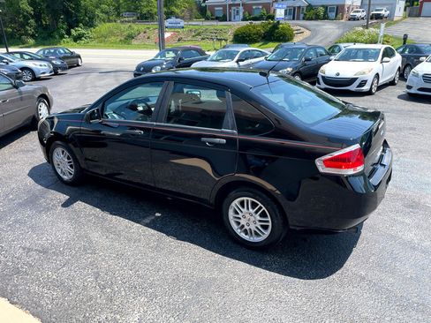 Used 2010 Ford Focus SE image 7
