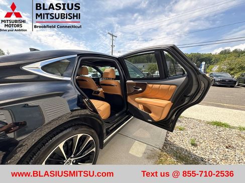 Used 2023 Lexus LS 500 AWD w/ Luxury Package image 43