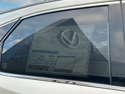 New 2026 Lexus RX 450h AWD image 29