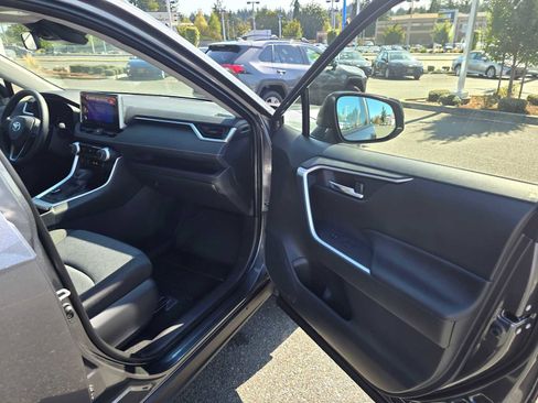 Certified 2025 Toyota RAV4 XLE w/ Convenience Package image 10