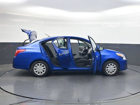 Used 2015 Nissan Versa SV FWD image 46