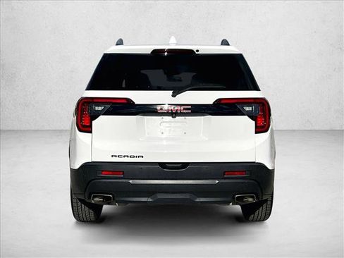 Used 2021 GMC Acadia SLE w/ Driver Convenience Package image 4