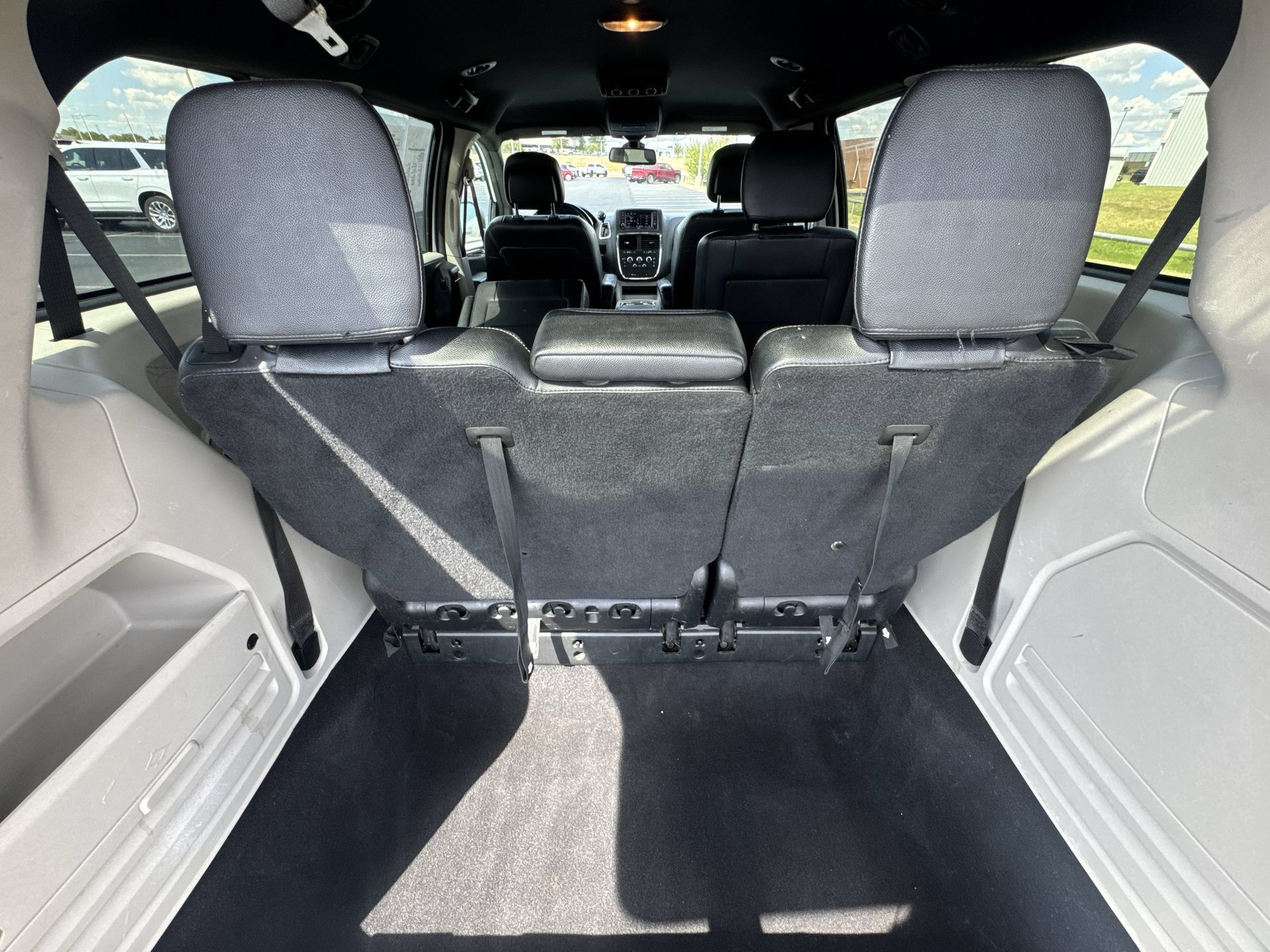 Used 2019 Dodge Grand Caravan SXT FWD image 25