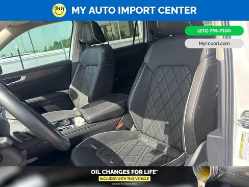 Used 2025 Volkswagen Atlas SEL Premium R-Line AWD/4WD image 14