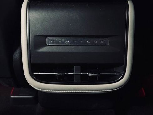 Used 2024 Lincoln Nautilus Reserve image 21