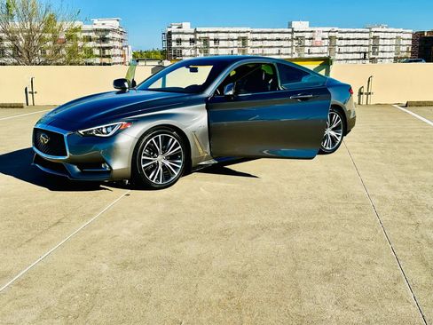 Used 2019 INFINITI Q60 3.0t w/ Cargo Package RWD image 32