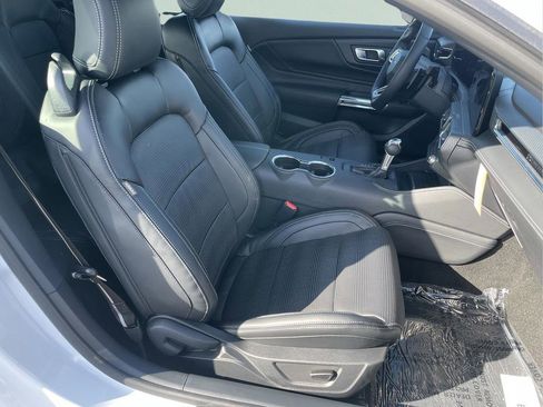 Used 2024 Ford Mustang GT Premium image 17