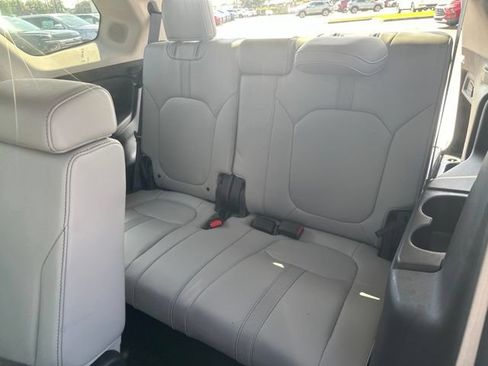 Used 2023 Honda Pilot Touring image 28