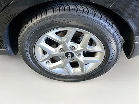 Used 2021 Kia Soul S FWD image 11