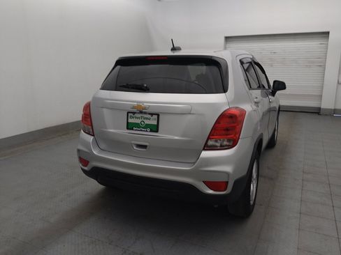 Used 2020 Chevrolet Trax LS w/ Tint and Cruise Package FWD image 9
