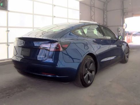 Used 2022 Tesla Model 3 Long Range AWD/4WD image 3