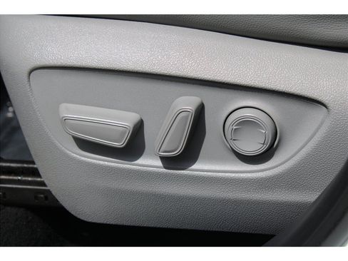 Used 2022 Toyota Highlander Platinum AWD/4WD image 15