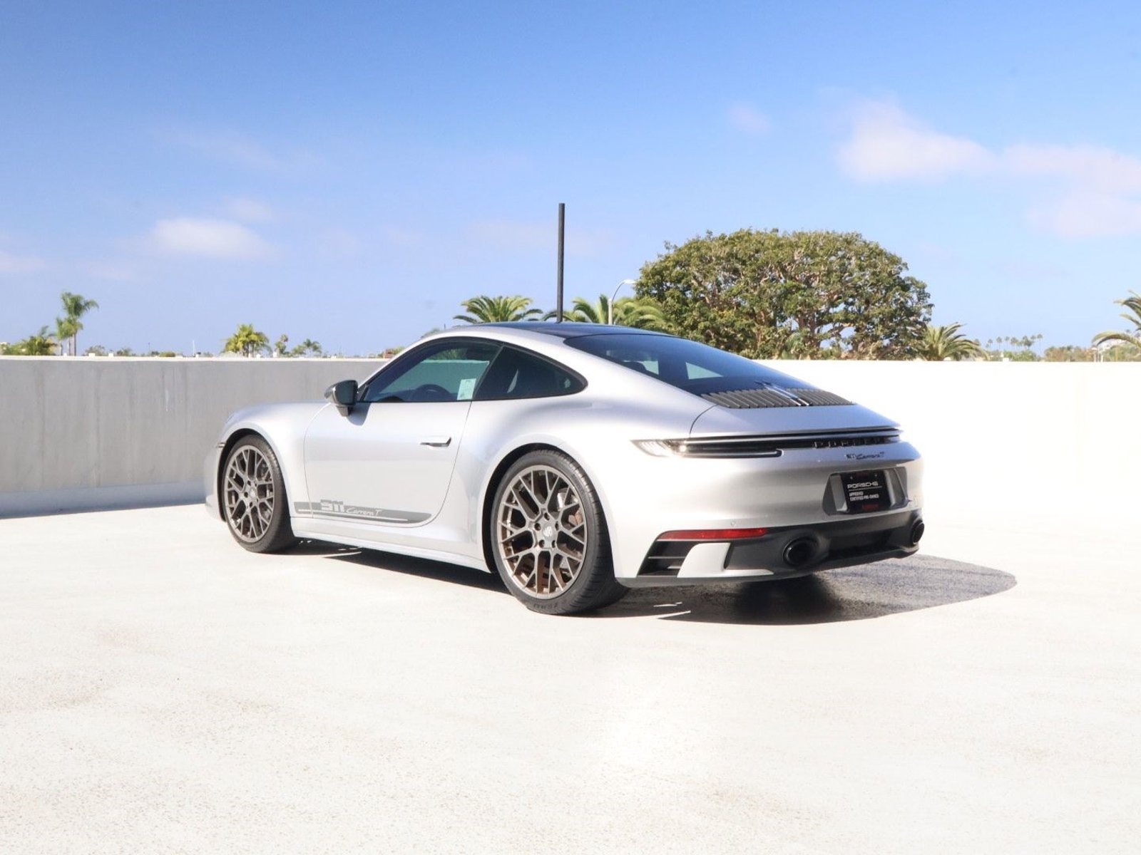 Certified 2024 Porsche 911 Carrera RWD image 3