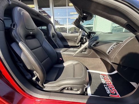 Used 2016 Chevrolet Corvette Z06 w/ 3LZ Preferred Equipment Group RWD image 38