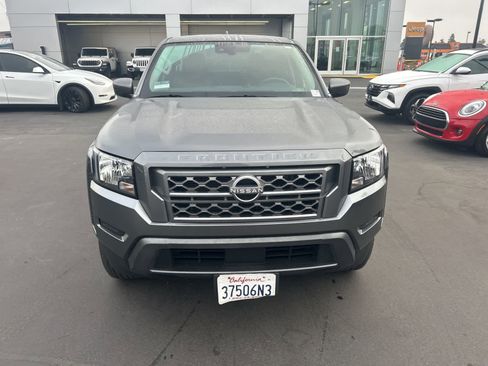 Used 2022 Nissan Frontier SV w/ Technology Package image 9