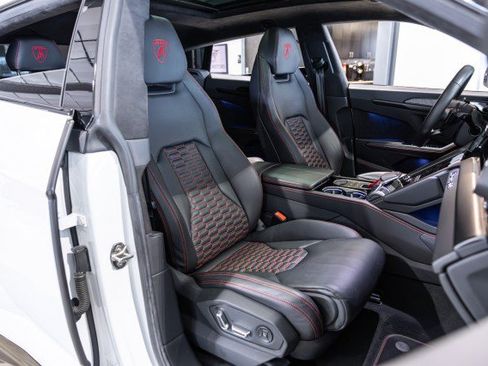 Used 2021 Lamborghini Urus AWD/4WD image 52