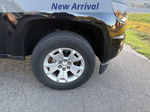 Used 2020 Chevrolet Colorado LT w/ LT Convenience Package AWD/4WD image 3