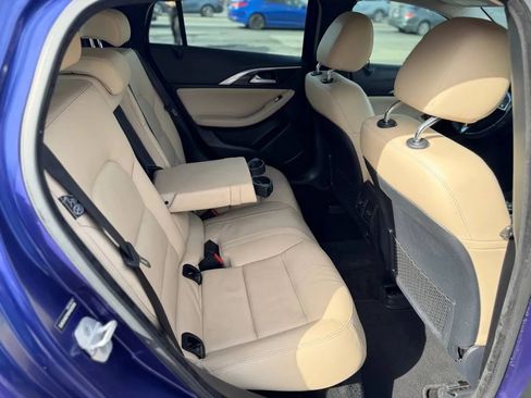 Used 2017 INFINITI QX30 FWD image 28