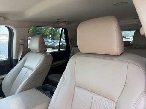 Used 2024 Ford Expedition Max XLT AWD/4WD image 20