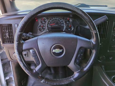 Used 2020 Chevrolet Express 2500 w/ Enhanced Convenience Package image 16
