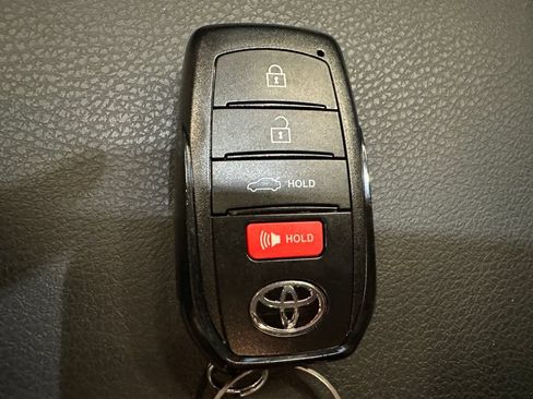 Used 2025 Toyota Camry SE w/ Convenience Package FWD image 17