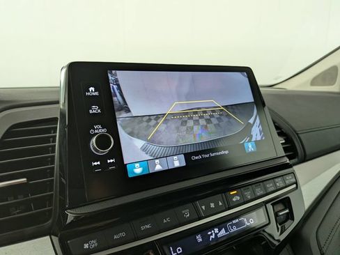 Used 2025 Honda Odyssey EX-L image 6