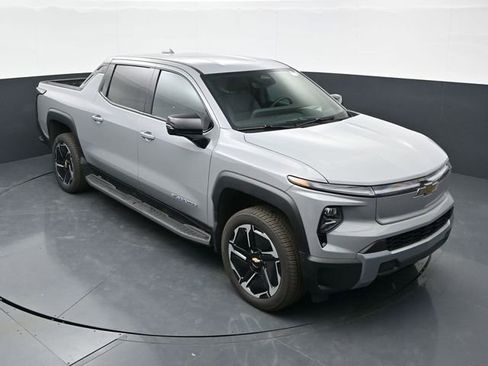 New 2026 Chevrolet Silverado EV LT AWD/4WD image 33
