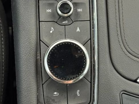 Used 2024 Cadillac XT6 Premium Luxury w/ Technology Package FWD image 22