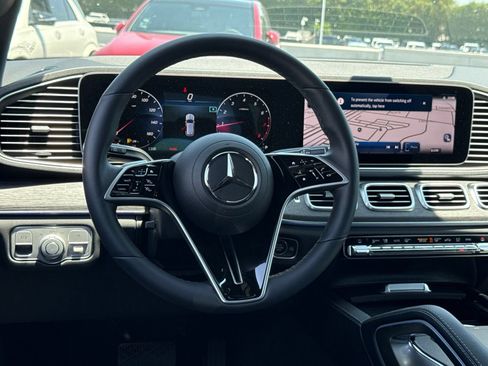 Used 2025 Mercedes-Benz GLE 350 4MATIC image 30