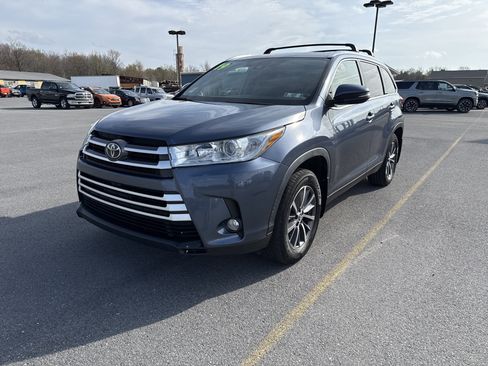 Used 2019 Toyota Highlander XLE image 8