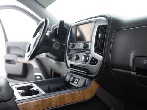 Used 2014 GMC Sierra 1500 SLT w/ SLT Crew Cab Value Package image 31