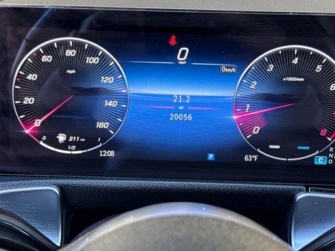 Certified 2024 Mercedes-Benz GLB 250 4MATIC image 18