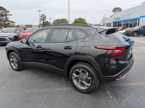 New 2026 Chevrolet Trax LT FWD image 26