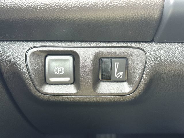 Used 2021 GMC Acadia SLE w/ Driver Convenience Package FWD image 18