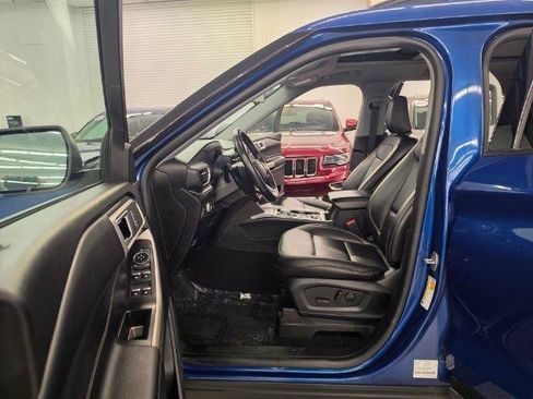 Used 2020 Ford Explorer XLT w/ Equipment Group 202A AWD/4WD image 7